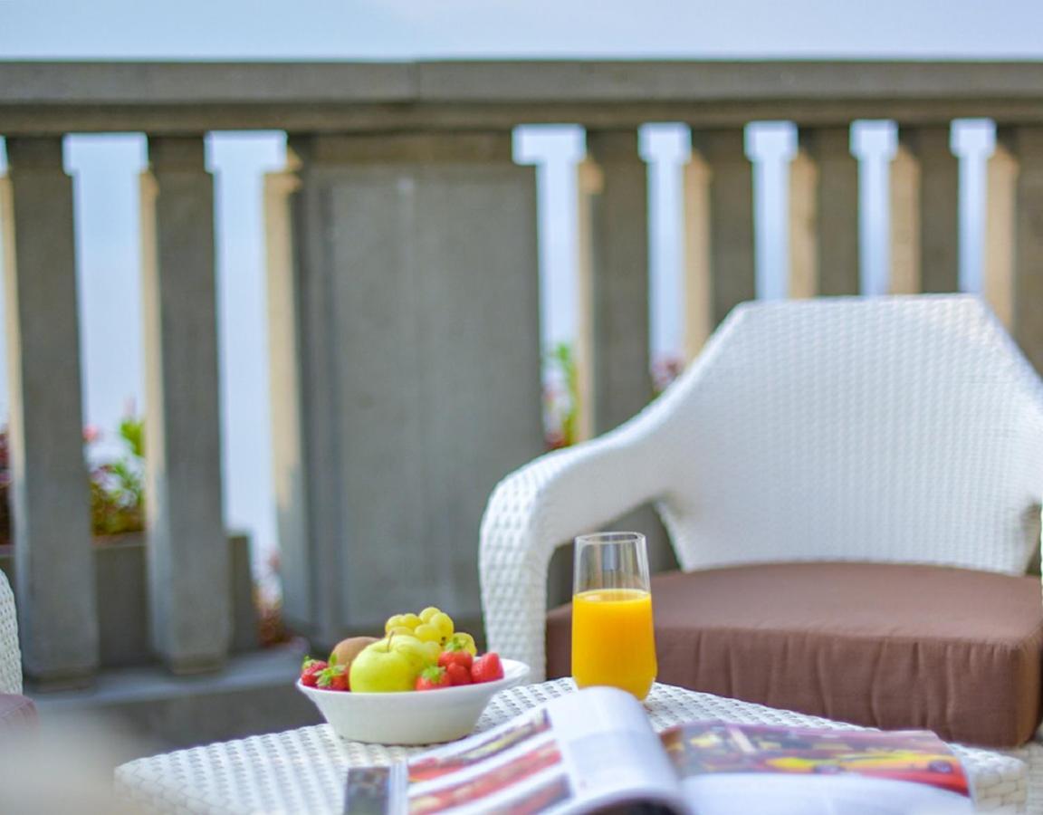 Villa Lario Resort Mandello Mandello del Lario Exteriör bild