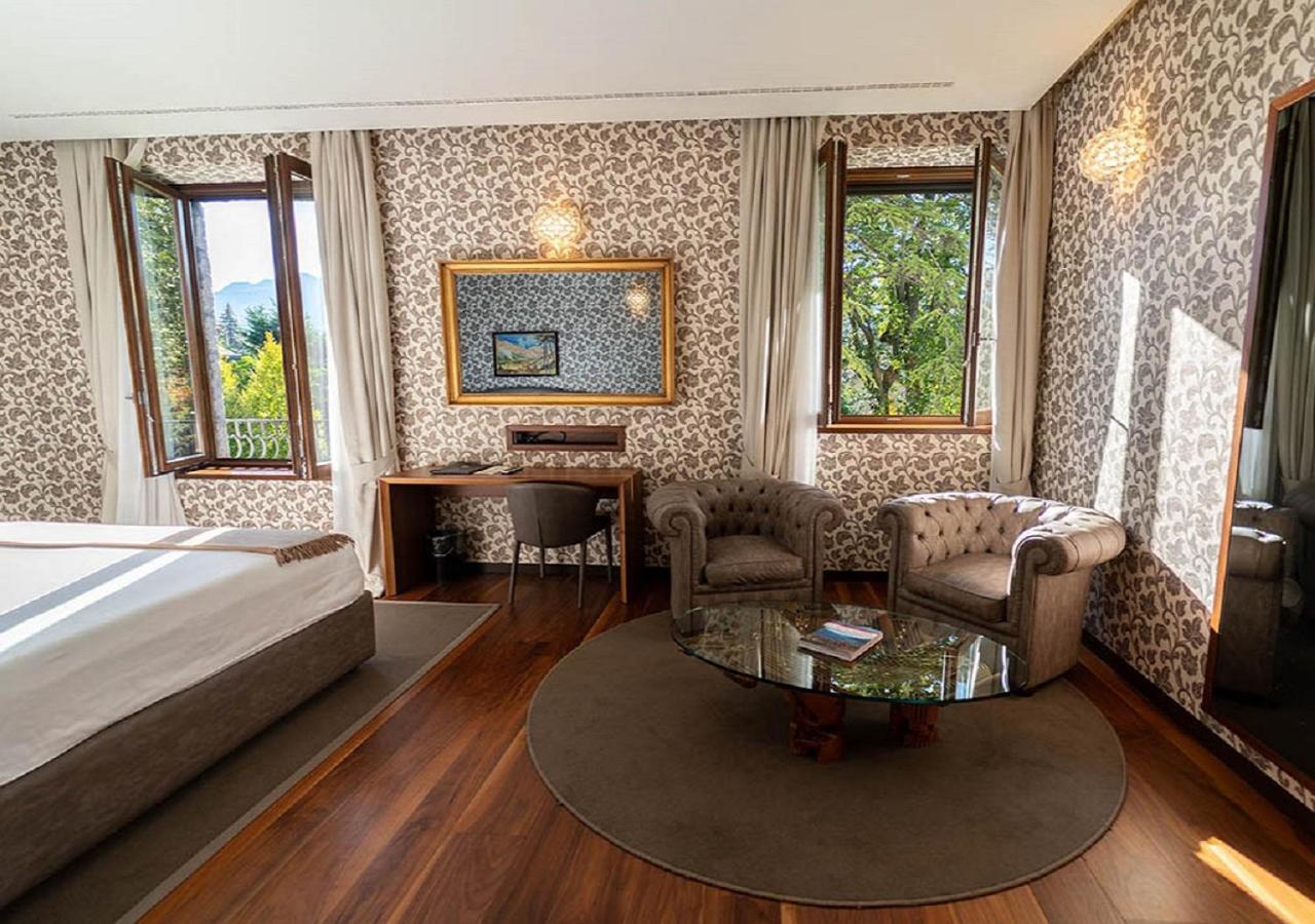 Villa Lario Resort Mandello Mandello del Lario Exteriör bild