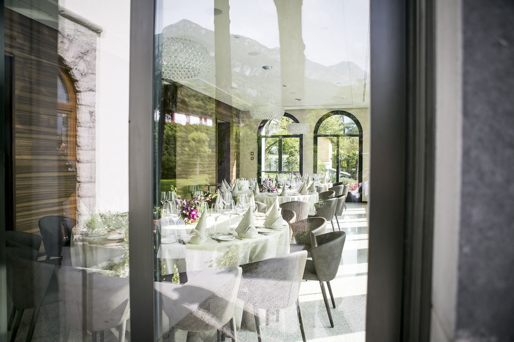 Villa Lario Resort Mandello Mandello del Lario Exteriör bild